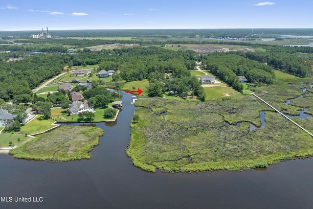 10745 Plantation Lane, Gulfport, MS 39503