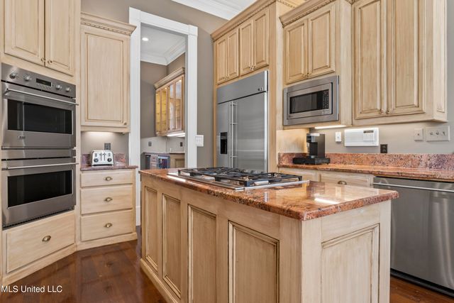 10745 Plantation Lane, Gulfport, MS 39503