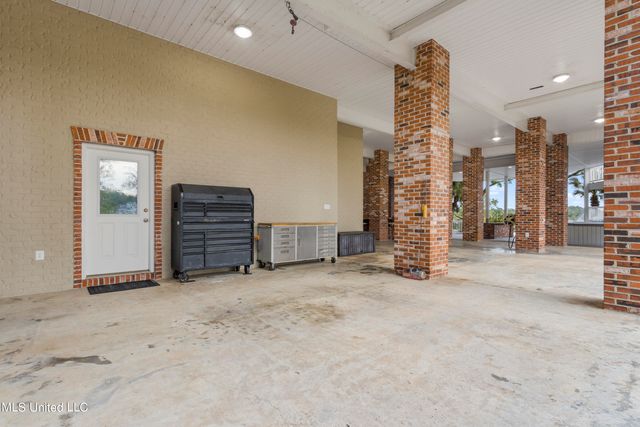 10745 Plantation Lane, Gulfport, MS 39503