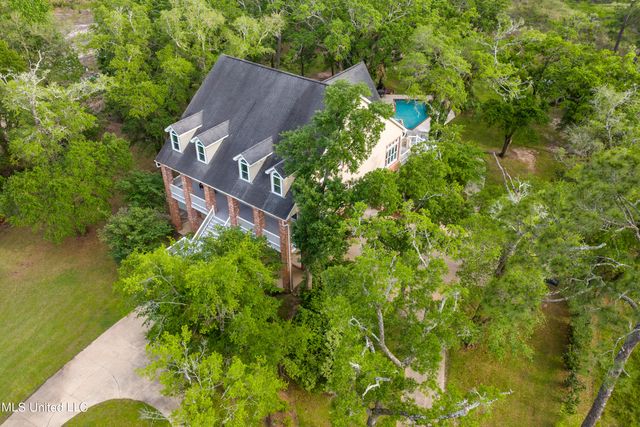 10745 Plantation Lane, Gulfport, MS 39503