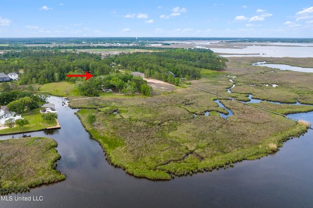 10745 Plantation Lane, Gulfport, MS 39503