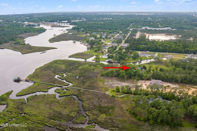 10745 Plantation Lane, Gulfport, MS 39503