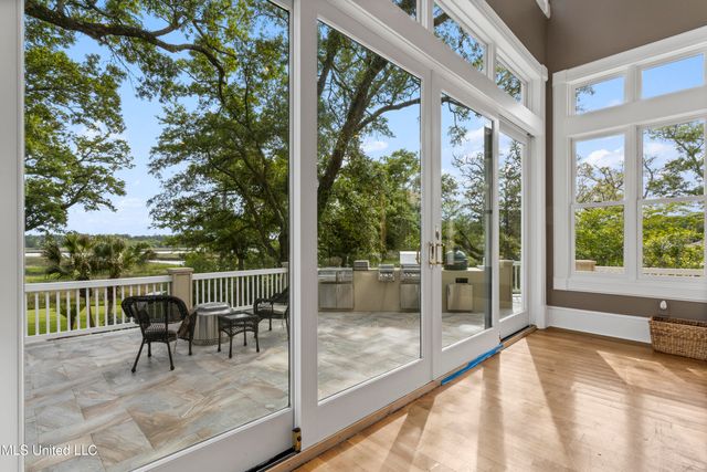 10745 Plantation Lane, Gulfport, MS 39503