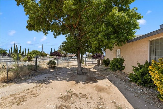 18563 Yucca Street, Hesperia, CA 92345