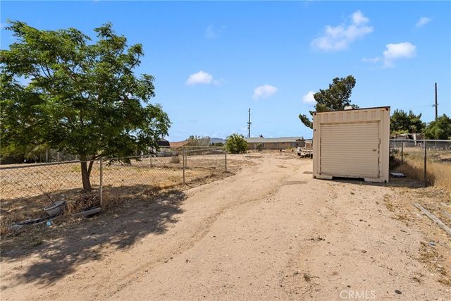 18563 Yucca Street, Hesperia, CA 92345