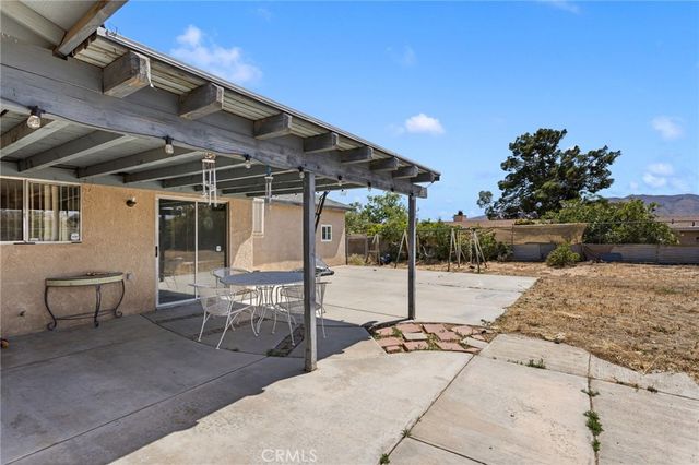 18563 Yucca Street, Hesperia, CA 92345