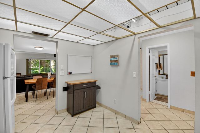 2236 Nova Village Dr na, Davie, FL 33317