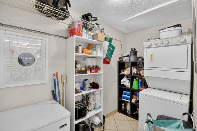 2236 Nova Village Dr na, Davie, FL 33317