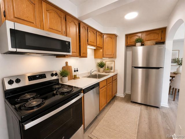 1948 Henrietta Street, Birmingham, MI 48009