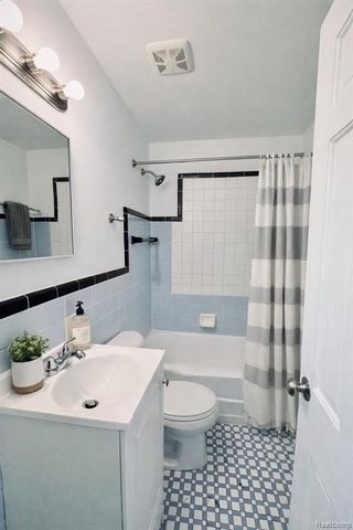 1948 Henrietta Street, Birmingham, MI 48009