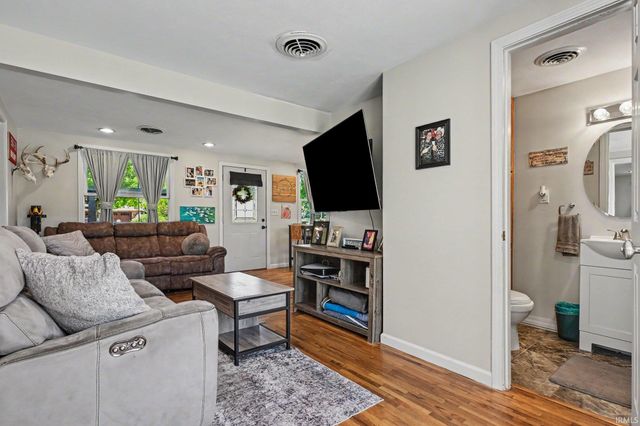 55029 Cedar Trail, Osceola, IN 46561