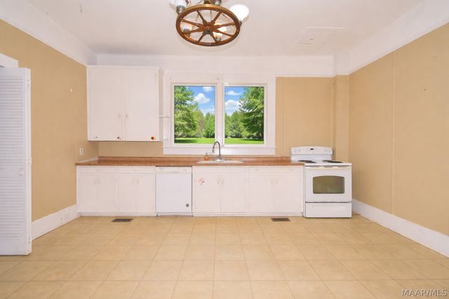 403 Herd Street, Tallassee, AL 36078