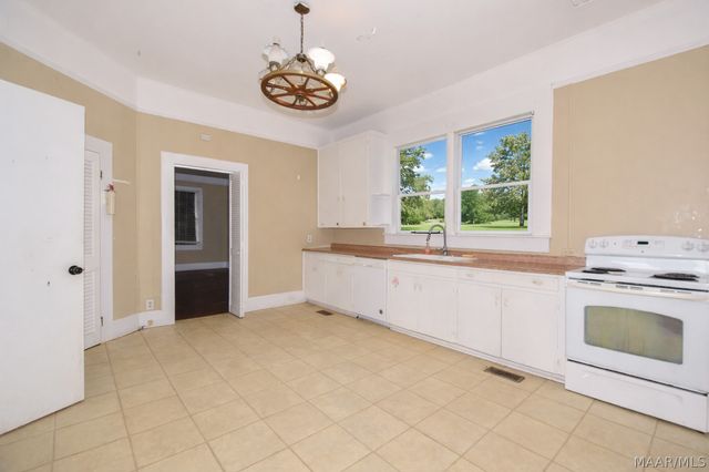 403 Herd Street, Tallassee, AL 36078