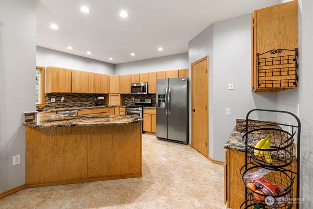 3730 SW Galway Court, Port Orchard, WA 98367