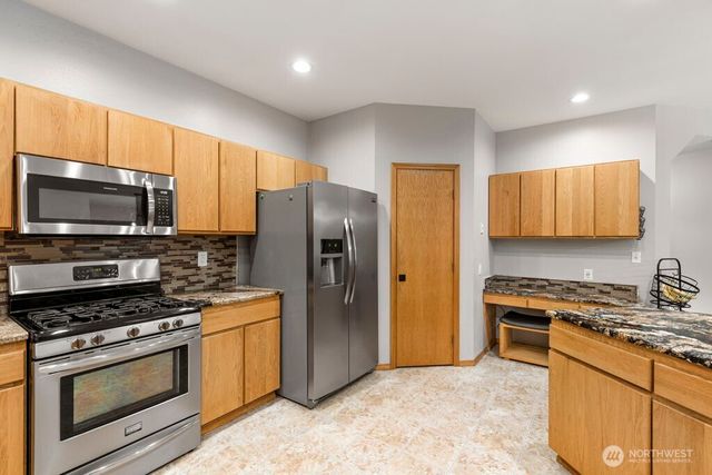 3730 SW Galway Court, Port Orchard, WA 98367