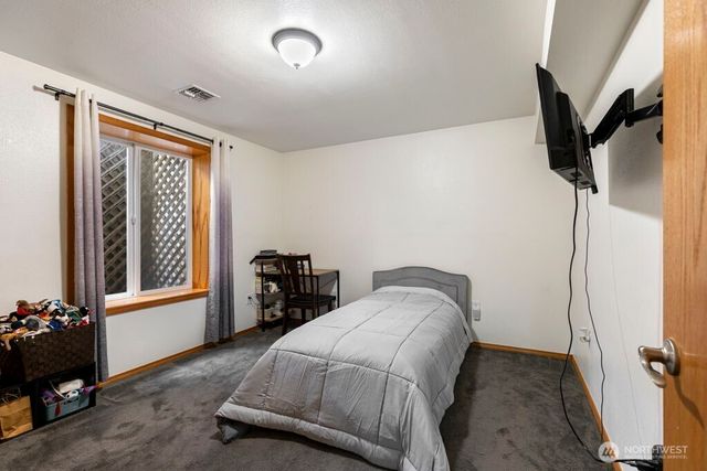 3730 SW Galway Court, Port Orchard, WA 98367