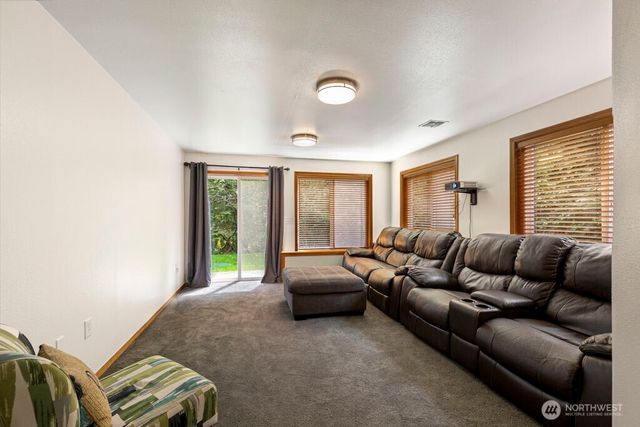 3730 SW Galway Court, Port Orchard, WA 98367