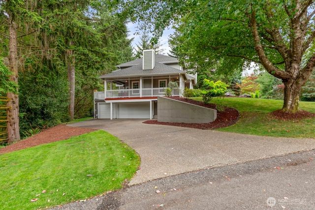 3730 SW Galway Court, Port Orchard, WA 98367