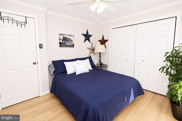 806 MULBERRY DR, Martinsburg, WV 25401