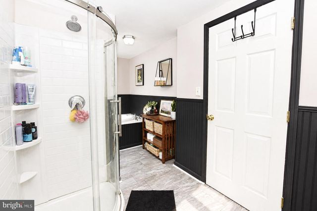806 MULBERRY DR, Martinsburg, WV 25401