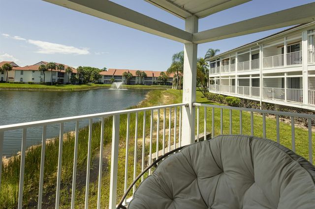 184 Cypress Point Drive 184, Palm Beach Gardens, FL 33418