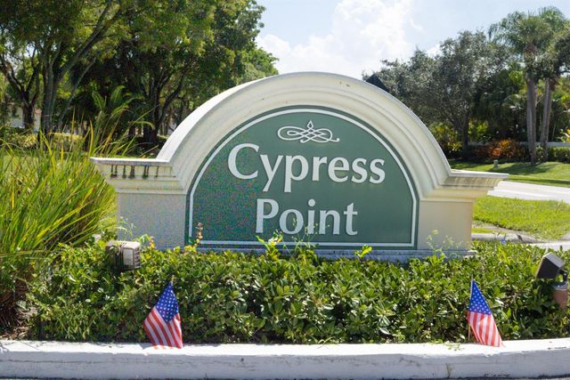 184 Cypress Point Drive 184, Palm Beach Gardens, FL 33418