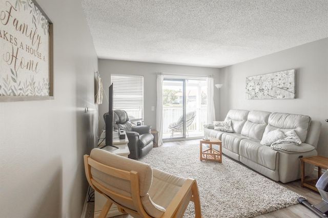 184 Cypress Point Drive 184, Palm Beach Gardens, FL 33418