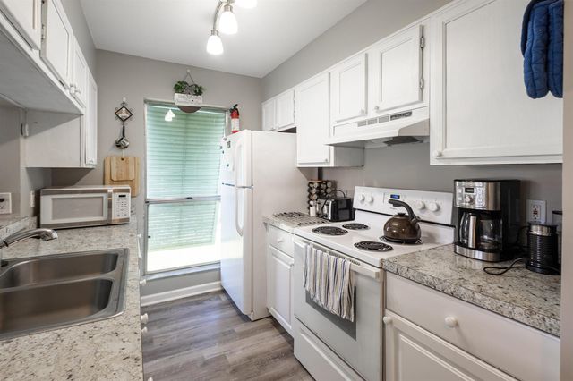184 Cypress Point Drive 184, Palm Beach Gardens, FL 33418