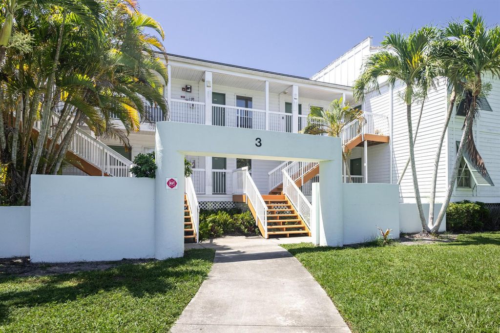 184 Cypress Point Drive 184, Palm Beach Gardens, FL 33418