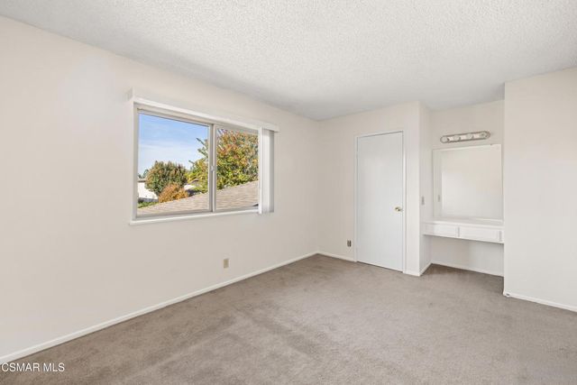 2026 Calle La Sombra 2, Simi Valley, CA 93063