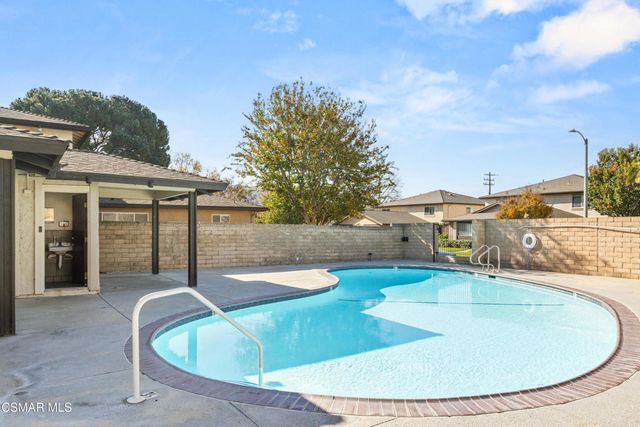 2026 Calle La Sombra 2, Simi Valley, CA 93063