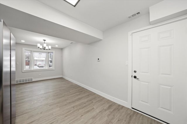 15749 Saint Louis Avenue, Markham, IL 60428