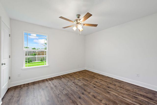 2201 Andorra Street, Navarre, FL 32566