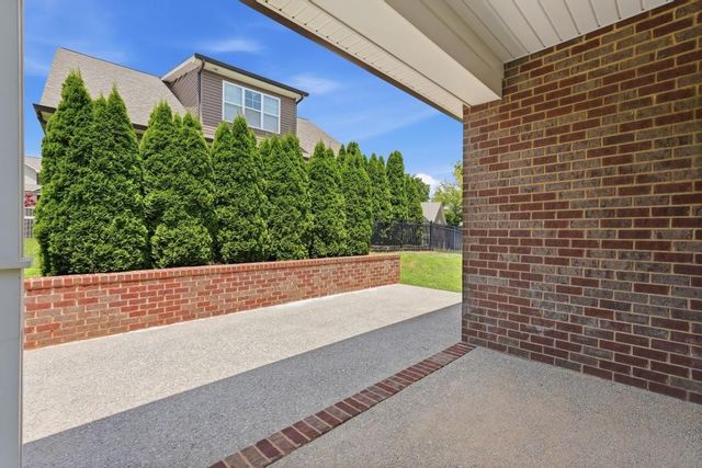 1115 Cross Pointe Dr, Cookeville, TN 38506