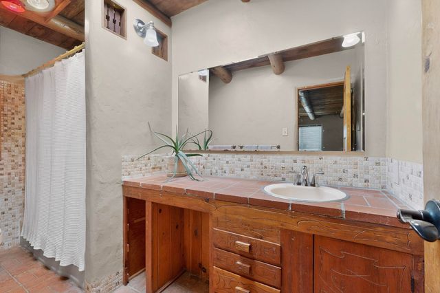 418 Tahoe Place NE, Albuquerque, NM 87107