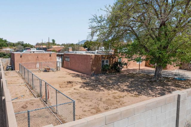 418 Tahoe Place NE, Albuquerque, NM 87107