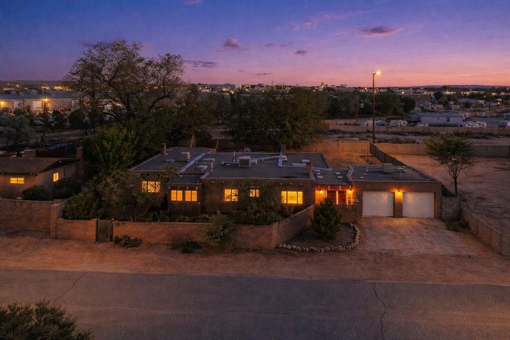 418 Tahoe Place NE, Albuquerque, NM 87107