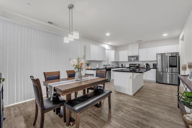 3288 Sunny Gate Ln, Folsom, CA 95630