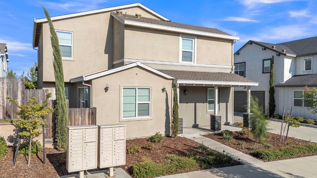 3288 Sunny Gate Ln, Folsom, CA 95630