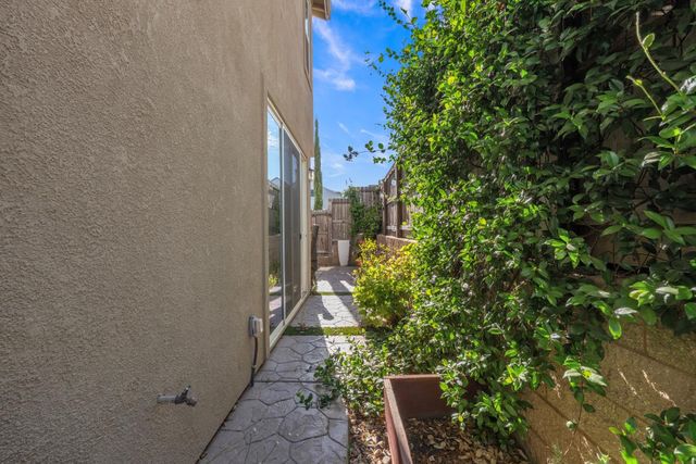 3288 Sunny Gate Ln, Folsom, CA 95630