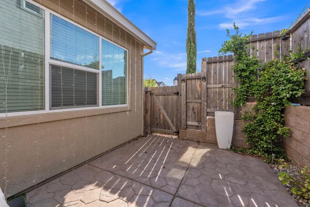 3288 Sunny Gate Ln, Folsom, CA 95630