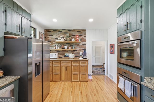 1223 Rosedale Street, Toccoa, GA 30577