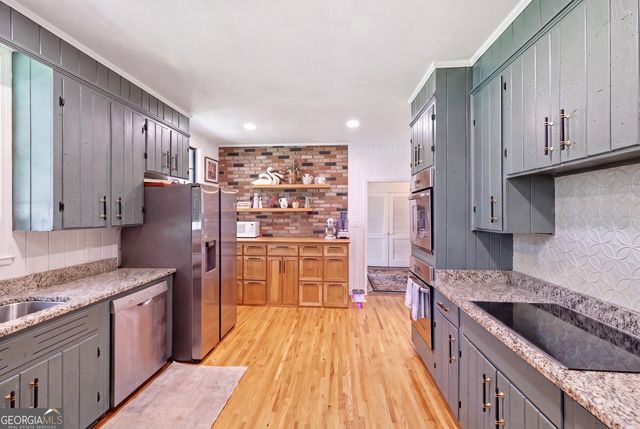 1223 Rosedale Street, Toccoa, GA 30577