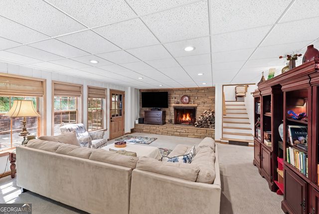 1223 Rosedale Street, Toccoa, GA 30577