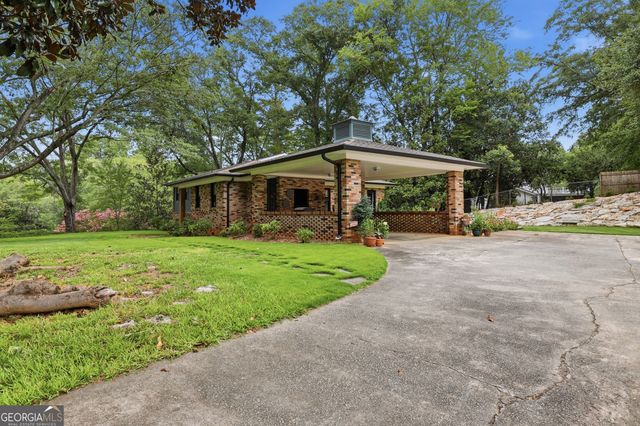 1223 Rosedale Street, Toccoa, GA 30577