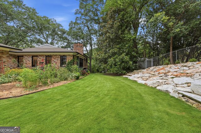 1223 Rosedale Street, Toccoa, GA 30577