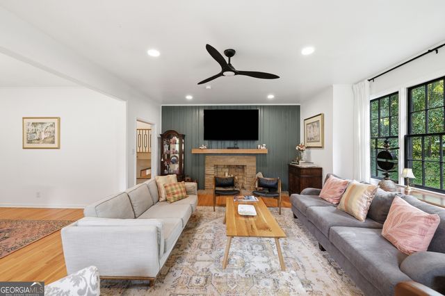 1223 Rosedale Street, Toccoa, GA 30577