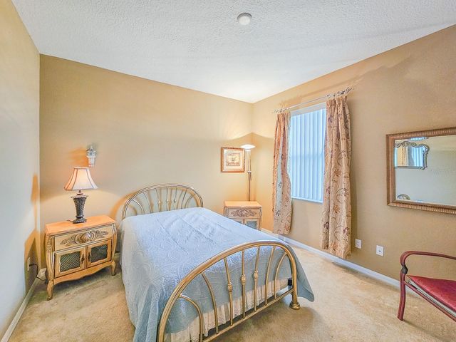 18 SQUIRREL PLACE, Palm Coast, FL 32164