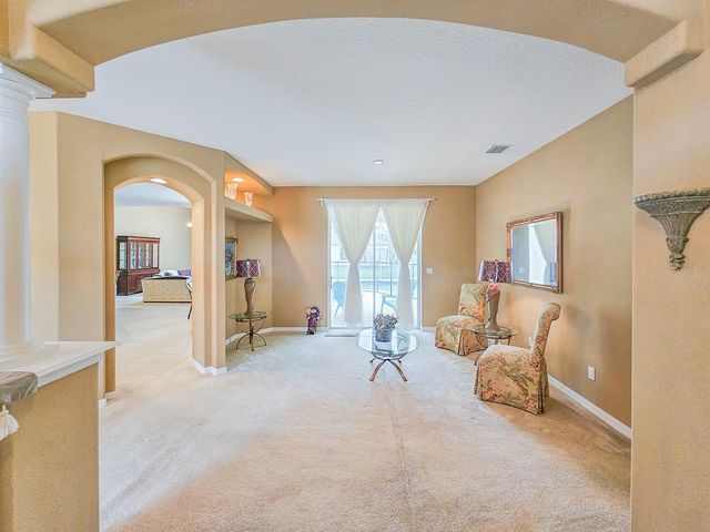 18 SQUIRREL PLACE, Palm Coast, FL 32164