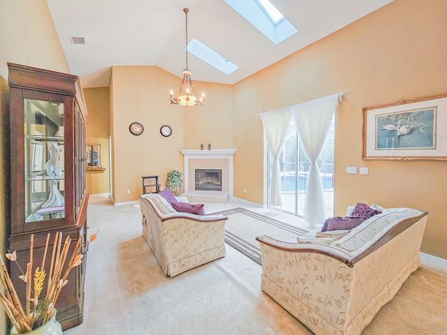 18 SQUIRREL PLACE, Palm Coast, FL 32164